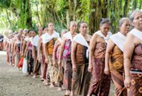 Masyarakat adat di pelosok Nusantara terus menjaga kelestarian hutan leluhur mereka melalui kearifan lokal yang telah diwariskan turun-temurun.