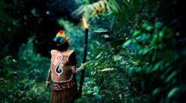 Masyarakat adat di pedalaman nusantara memanfaatkan pengetahuan tradisional untuk menjaga keaslian ekosistem hutan dan keanekaragaman hayati di tanah leluhur mereka.